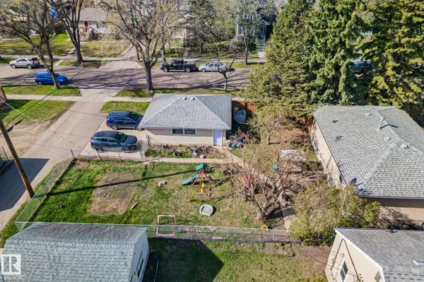 12418 92 ST NW, Edmonton, AB T5G 1B7