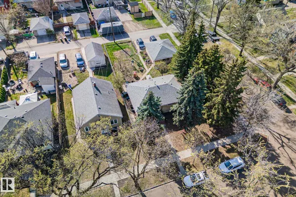 12418 92 ST NW, Edmonton, AB T5G 1B7