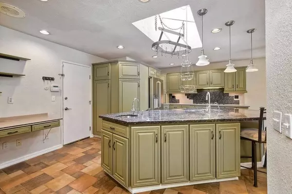 200 Calle Isabel, San Marcos, CA 92069