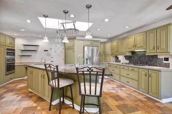 200 Calle Isabel, San Marcos, CA 92069