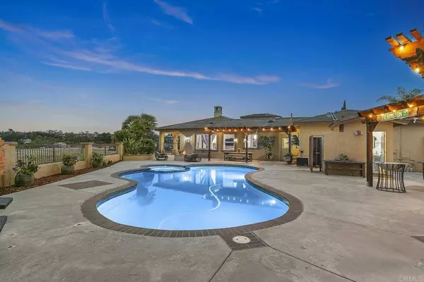 1508 Sequoia LN, Vista, CA 92081