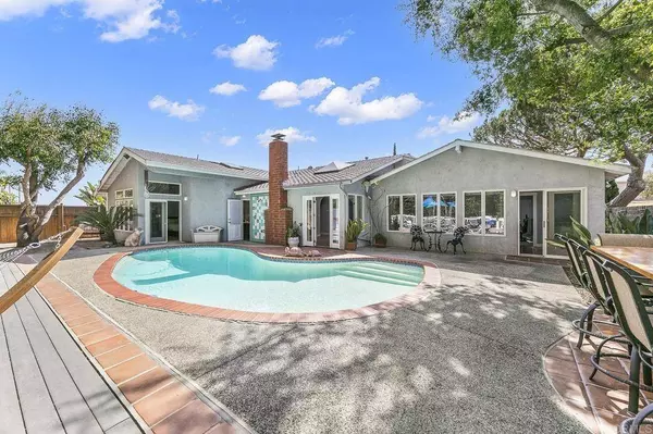 572 Collyn ST, Vista, CA 92083