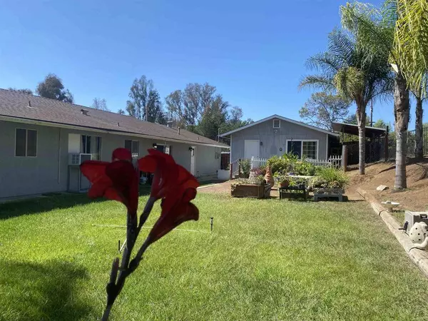 554 Taylor ST, Vista, CA 92084