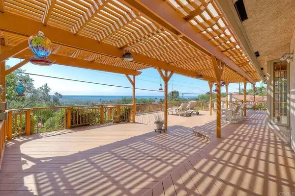 1650 Elevado RD, Vista, CA 92084