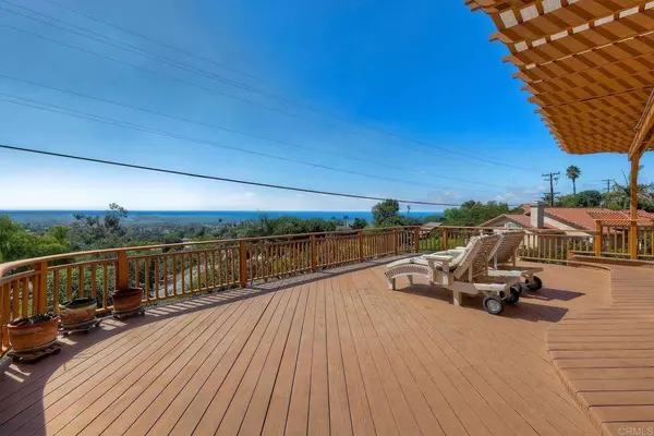 1650 Elevado RD, Vista, CA 92084