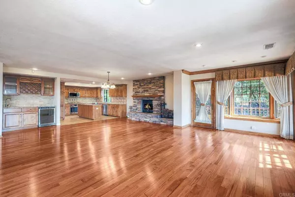 1650 Elevado RD, Vista, CA 92084