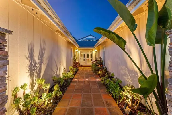 7640 Calle Madero, Carlsbad, CA 92009