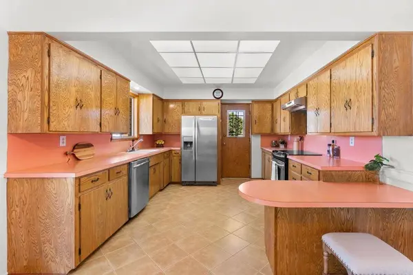 635 Pine Tree LN, Vista, CA 92081