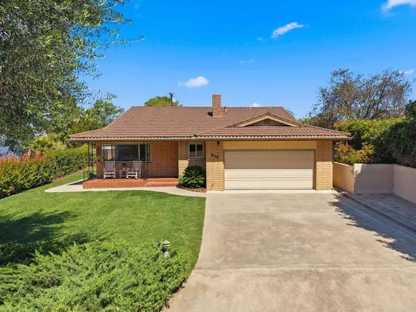 635 Pine Tree LN, Vista, CA 92081