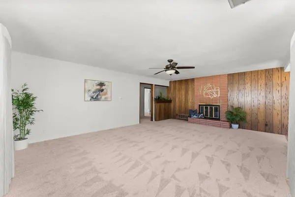 635 Pine Tree LN, Vista, CA 92081