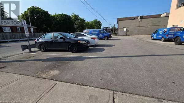 610 UPPER JAMES Street, Hamilton, ON L9C1C7