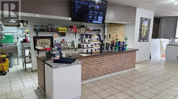 610 UPPER JAMES Street, Hamilton, ON L9C1C7