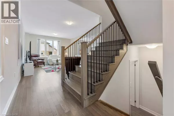 107 STARFIRE CRESCENT Crescent, Stoney Creek, ON L8E0K9