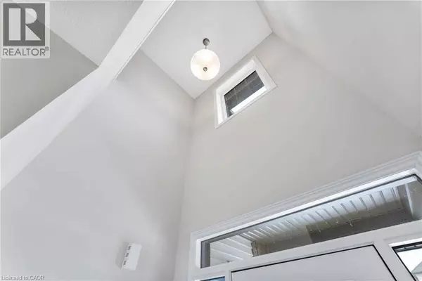 107 STARFIRE Crescent, Stoney Creek, ON L8E0K9