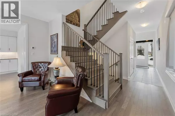 107 STARFIRE Crescent, Stoney Creek, ON L8E0K9