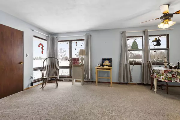 6477 Spring Brook RD, Rockford, IL 61114