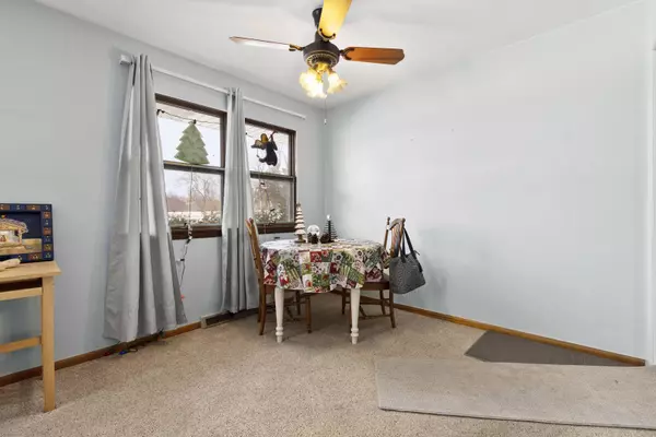 6477 Spring Brook RD, Rockford, IL 61114