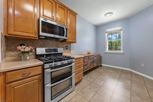 3 River Birch Cir, Montgomery Twp., NJ 08540