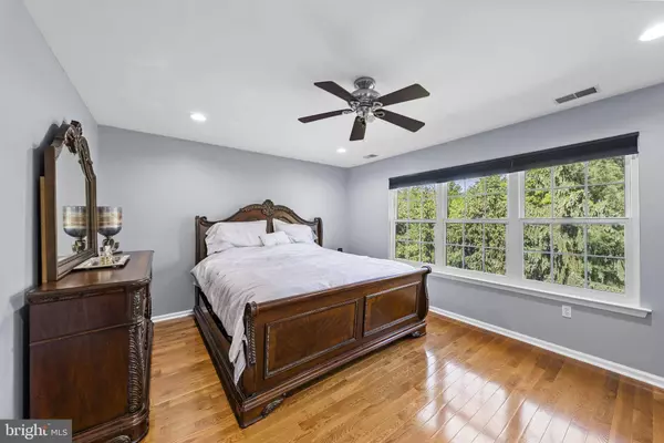 3 RIVER BIRCH CIR, Princeton, NJ 08540