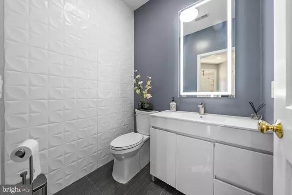 3 RIVER BIRCH CIR, Princeton, NJ 08540