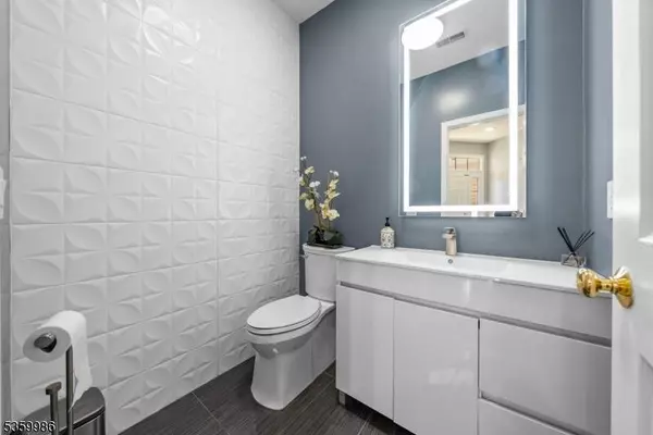 3 River Birch Cir, Montgomery Twp., NJ 08540