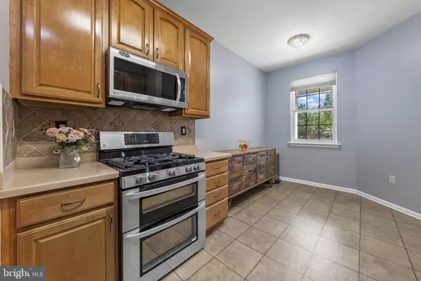 3 RIVER BIRCH CIR, Princeton, NJ 08540