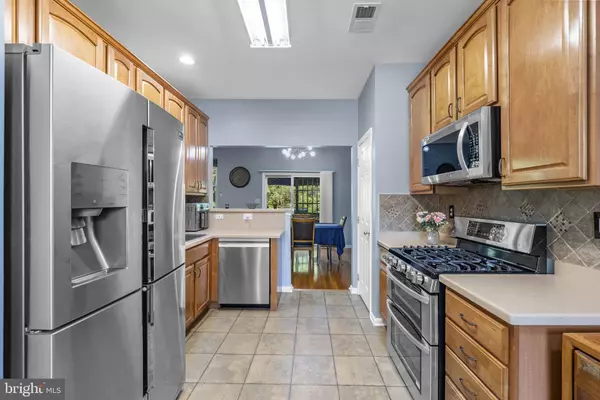 3 RIVER BIRCH CIR, Princeton, NJ 08540