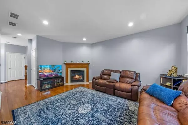 3 River Birch Cir, Montgomery Twp., NJ 08540