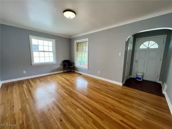 10800 Vernon AVE, Garfield Heights, OH 44125