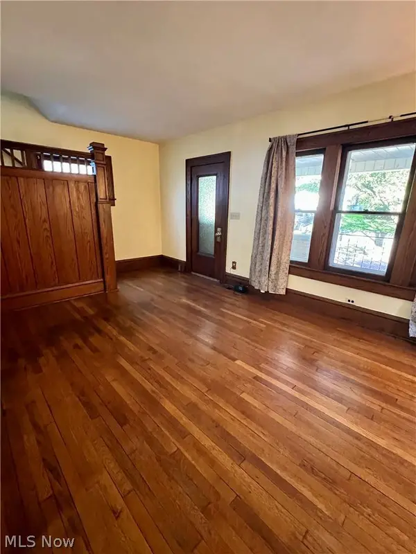 1116 Murray AVE, Akron, OH 44310