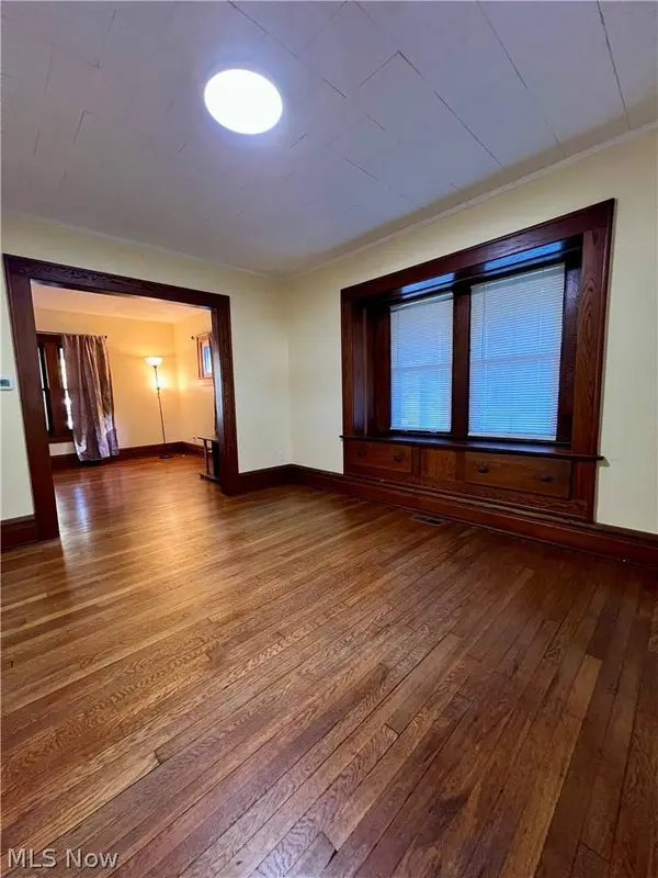 1116 Murray AVE, Akron, OH 44310