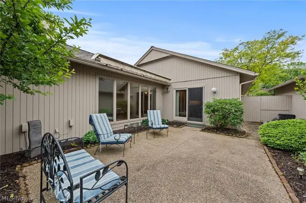 12747 Olympus WAY, Strongsville, OH 44149
