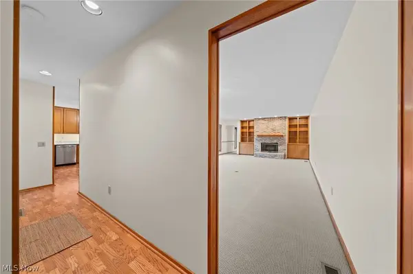 12747 Olympus WAY, Strongsville, OH 44149