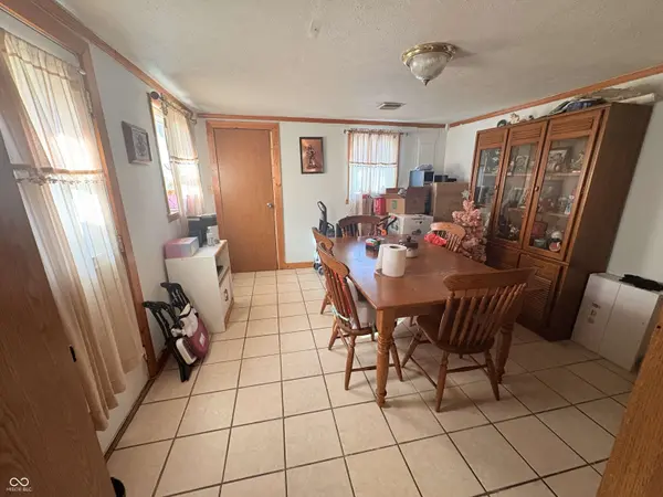 2216 Hawcreek AVE, Columbus, IN 47201