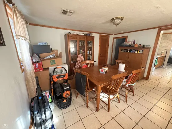 2216 Hawcreek AVE, Columbus, IN 47201