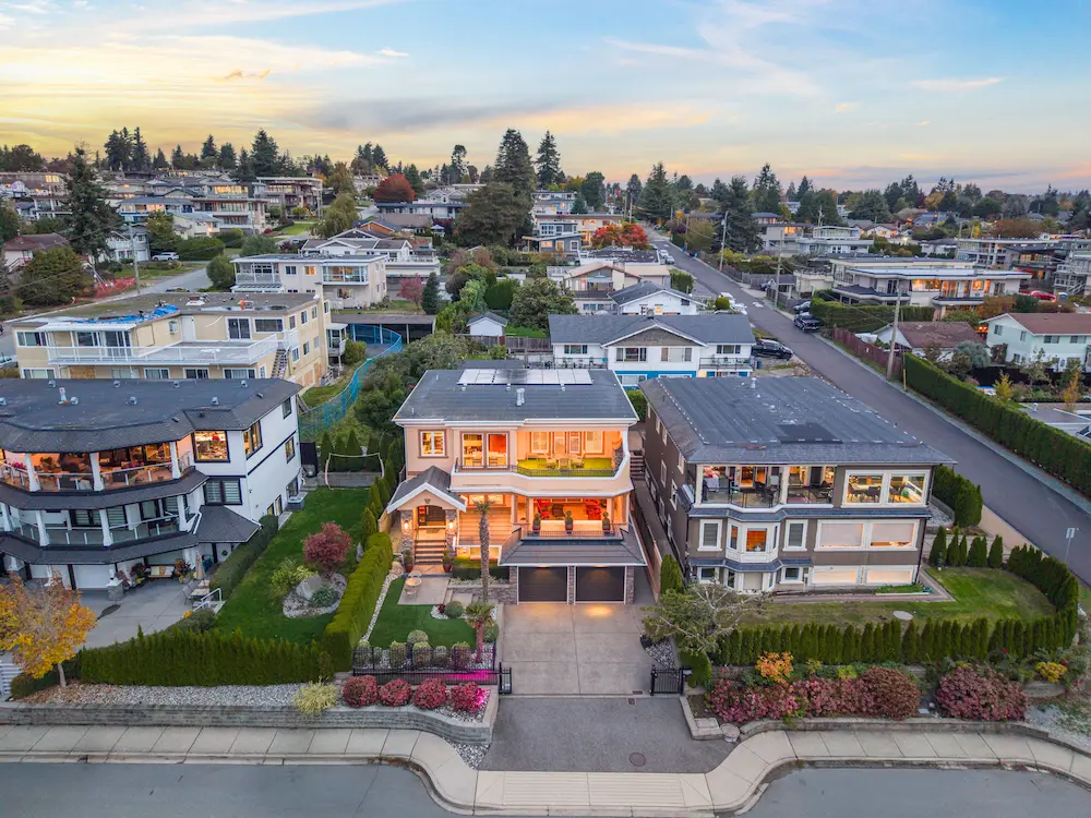 Prime Location in the Heart of White Rock