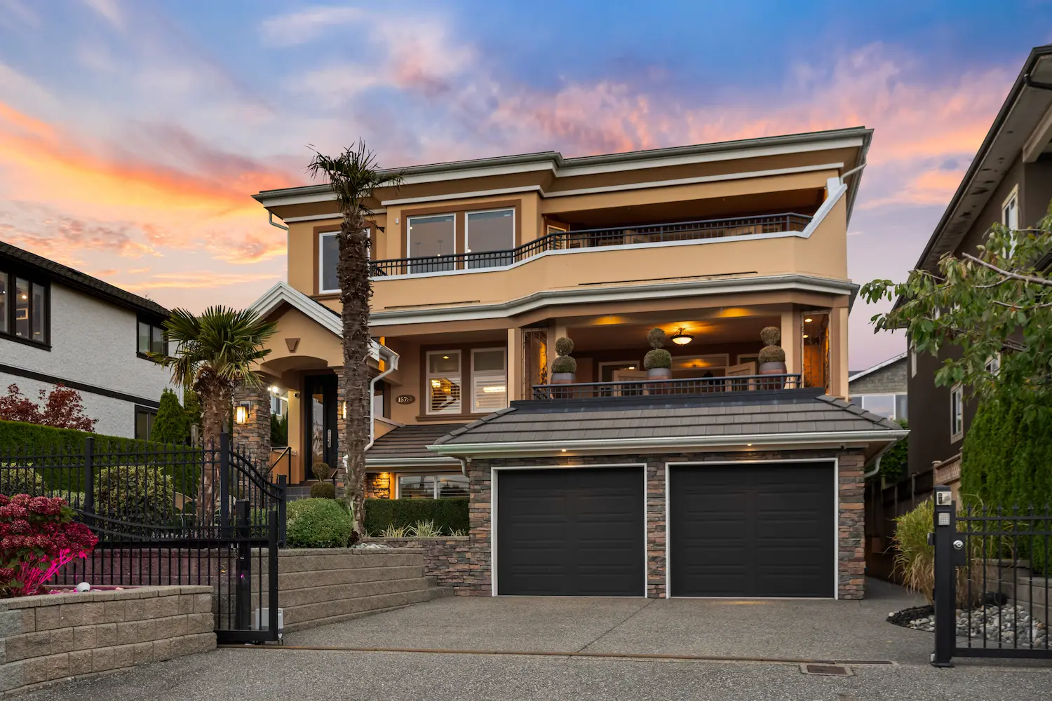 A Modern Architectural Gem in White Rock