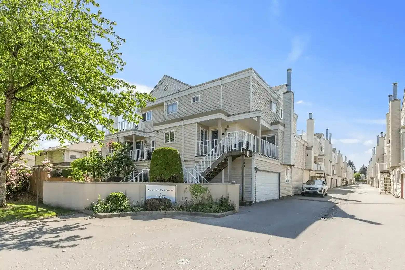 Luxurious townhouse in Burnaby Area