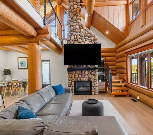 How a Burnaby Real Estate Agent Can Help You Navigate a Hot Market
