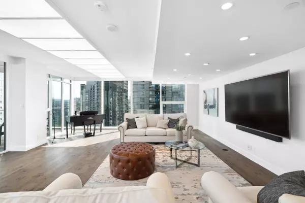 499 Pacific ST #1701, Vancouver, BC V6B 0N4