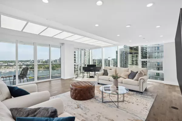 499 Pacific ST #1701, Vancouver, BC V6B 0N4