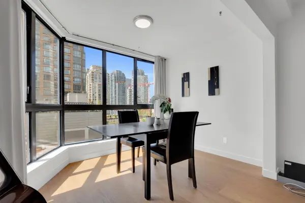 488 Helmcken Street ST #801, Vancouver, BC V6B 6E4