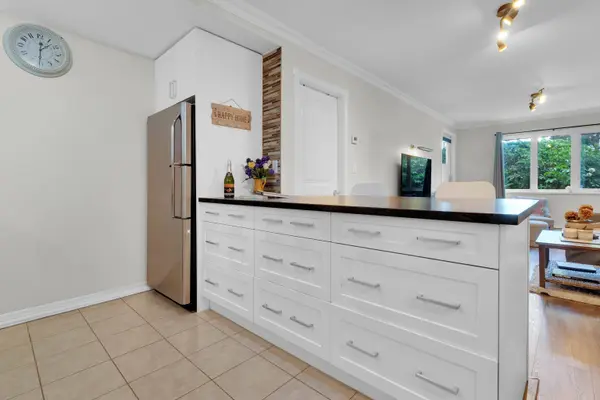 1122 King Albert Avenue #106, Coquitlam, BC V3J 1X7