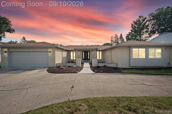 22765 Kenwyck DR
