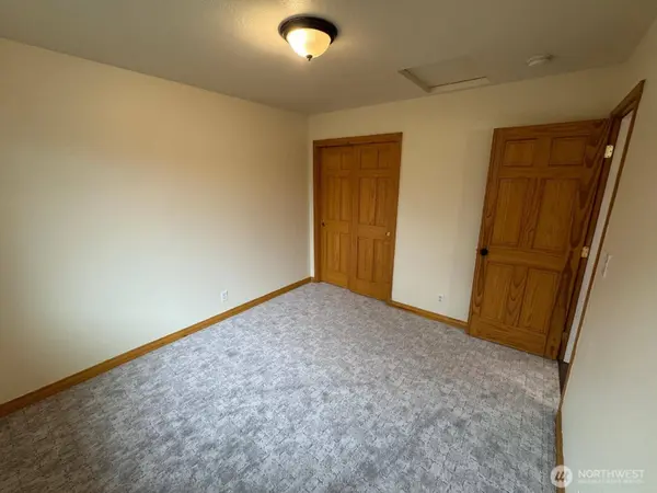 475 SE Barrington DR #D, Oak Harbor, WA 98277