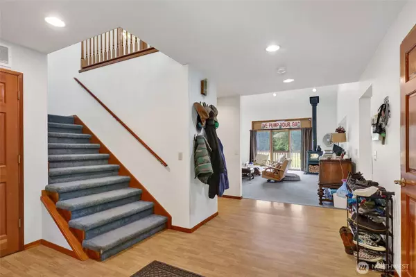 8120 Gordon RD, Concrete, WA 98237