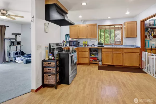 8120 Gordon RD, Concrete, WA 98237