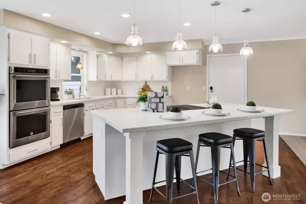 118 Cedarwood PL, Mount Vernon, WA 98273