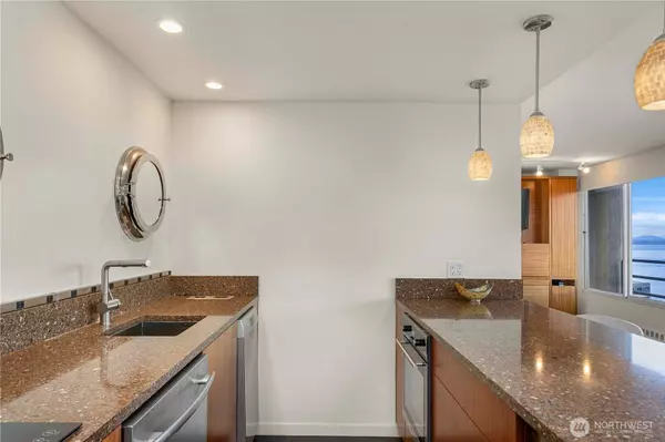 2125 1st AVE #802, Seattle, WA 98121