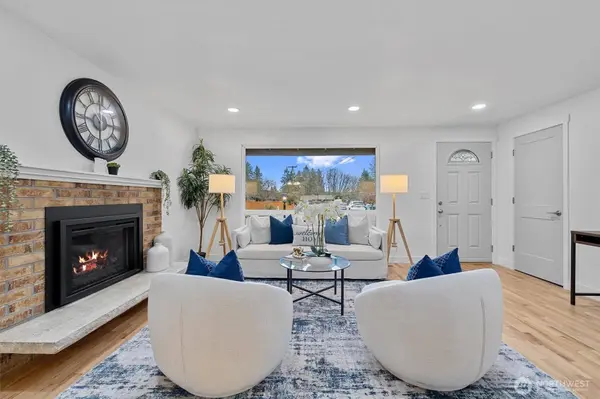 9218 NE 184th PL, Bothell, WA 98011